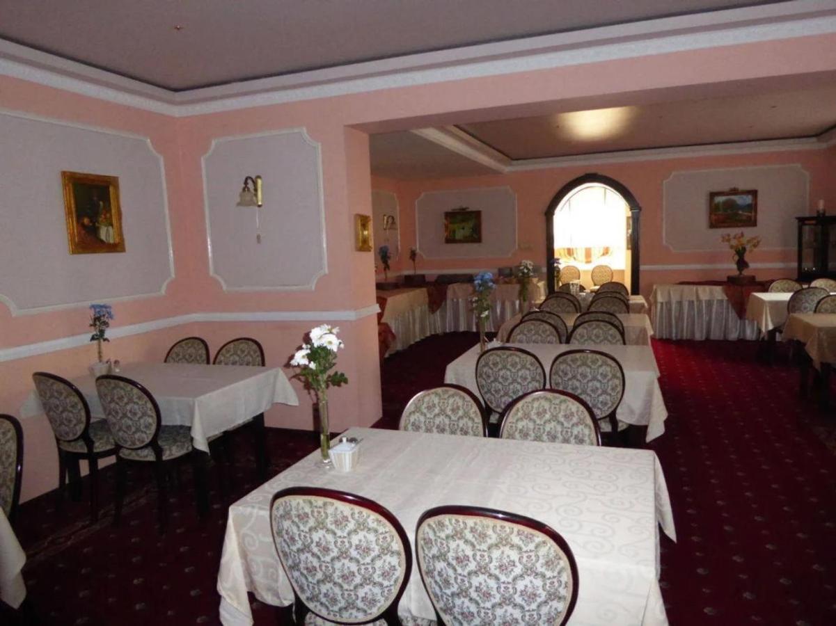 Viilla Rezidence Bed & Breakfast Kudowa Zdroj Exterior photo